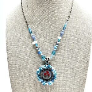 Vintage Cookie Lee Beaded Locket Pendant Necklace Pressed Flowers Pearl‎ Blue